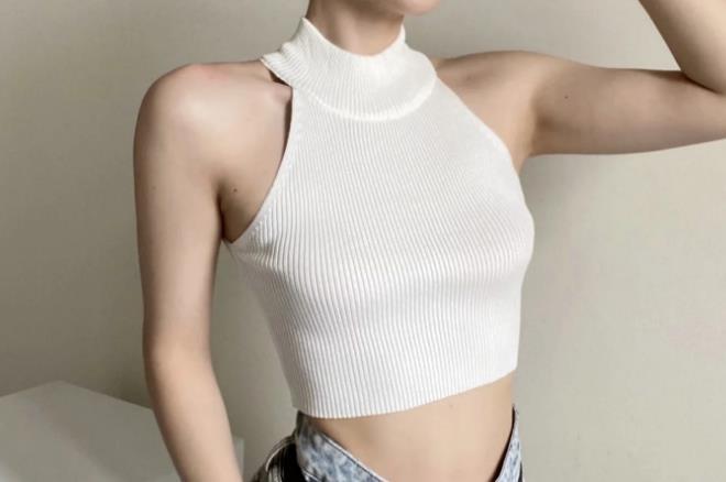 Damski top halter z prążkowanej dzianiny, wysoki dekolt, krótki krój
