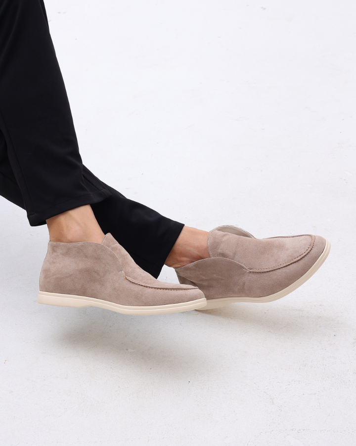 Męskie Zamszowe Mokasyny Slip-On Średnie Z Konstrastową Podeszwą