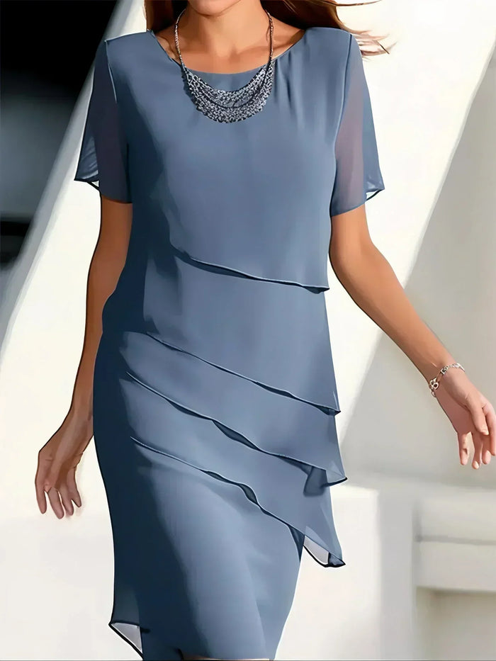 Kobieta Midi Sukienka z Warstw Chiffonowych Elegancki Styl na Okazje