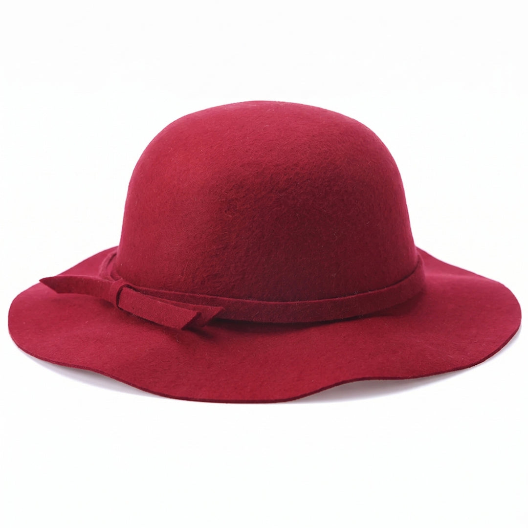 Kobieca Vintage Kapelusz Cloche z Detalem Wstążki