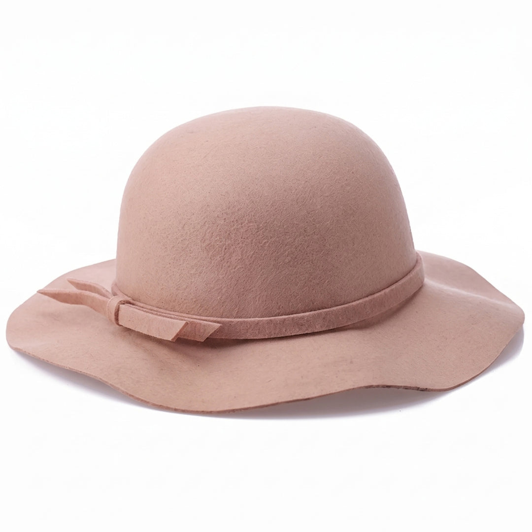 Kobieca Vintage Kapelusz Cloche z Detalem Wstążki