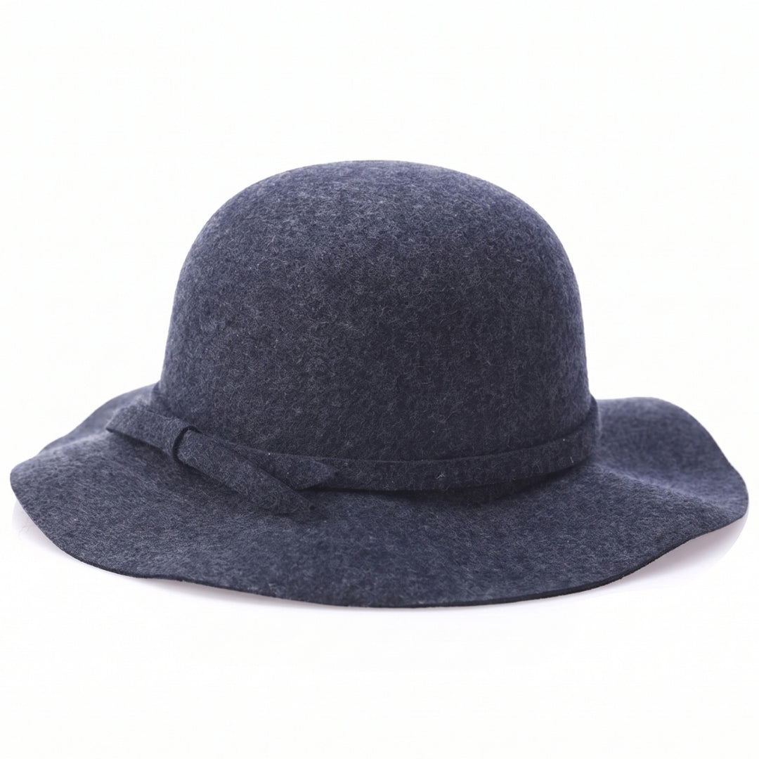 Kobieca Vintage Kapelusz Cloche z Detalem Wstążki
