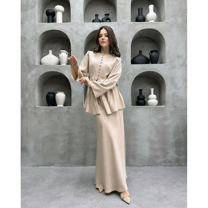 Sukienka maxi z peplum i rękawami – elegancki zestaw dwuczęściowy