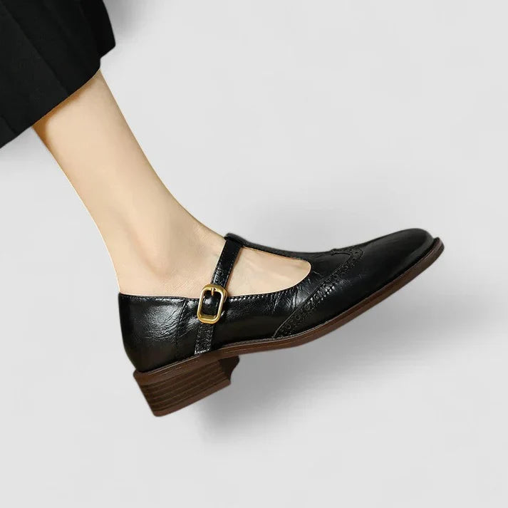 Damskie buty Mary Jane z detalem w postaci klamry