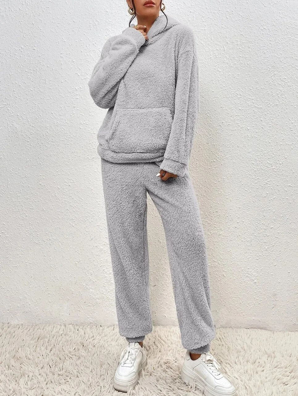 Zestaw Damski Teddy – Kapturowy Fleece Dwuczęściowy na Zimowy Relaks