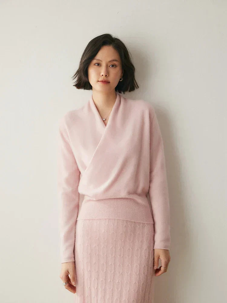 Sweter Damski z Zawijanym Przodem – Wyszukany Slim Knit do Biura i Smart Casual