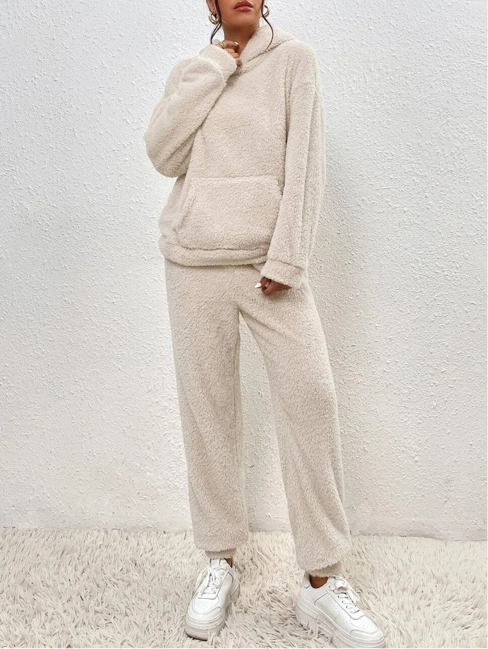 Zestaw Damski Teddy – Kapturowy Fleece Dwuczęściowy na Zimowy Relaks