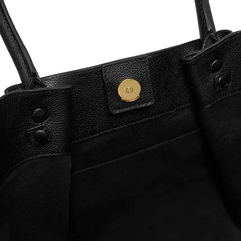 Damska torba typu tote w rozmiarze oversized, strukturalna, na ramię