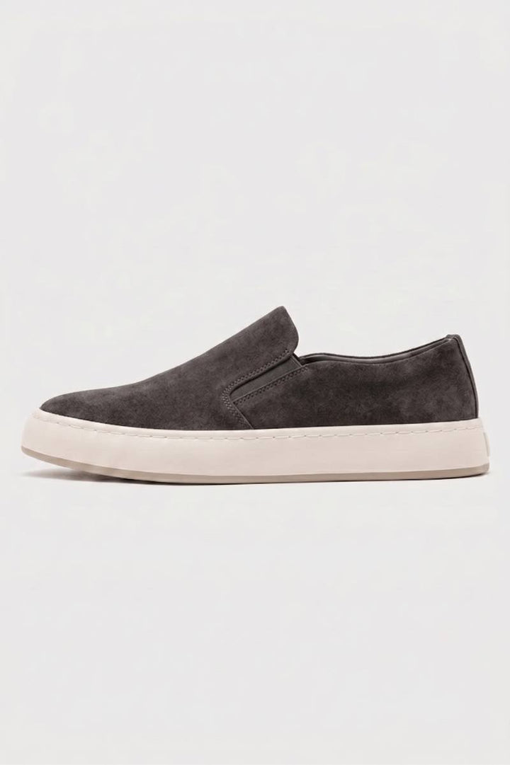 Męskie sneakersy slip-on z grubą podeszwą i minimalistycznym profilem